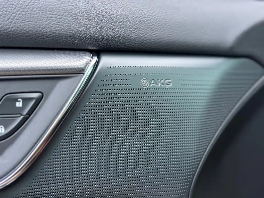 Cadillac CT5 2024 — фото 11