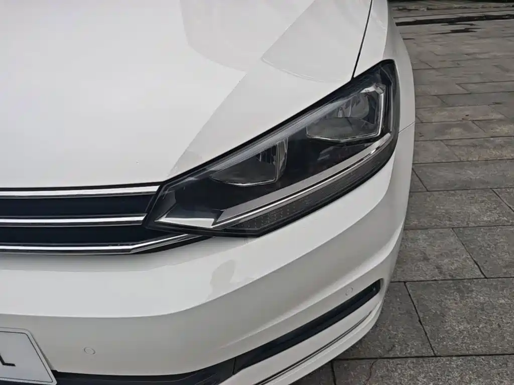 Volkswagen Touran 2021 — фото 24