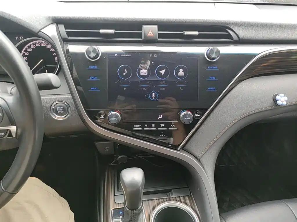 Toyota Camry 2020 — фото 13