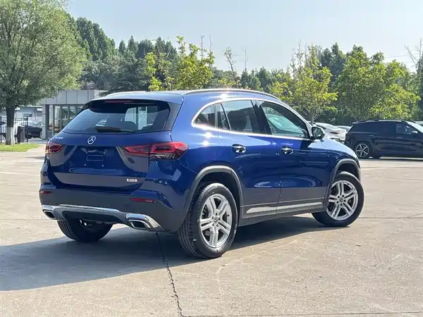 Mercedes-Benz GLA 2023