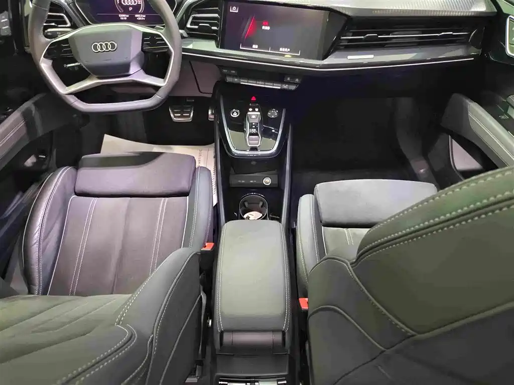 Audi Q4 E-Tron 2022 — фото 13