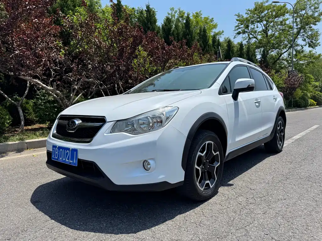 Subaru XV 2012 — фото 2