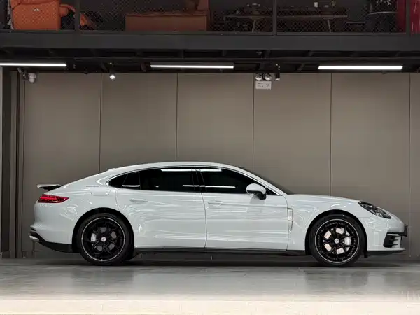Porsche Panamera 2019