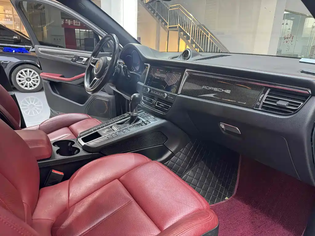 Porsche Macan 2020 — фото 12
