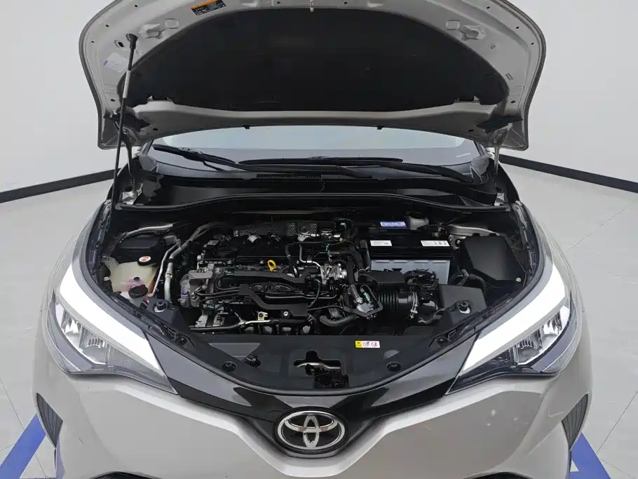 Toyota C-HR 2021 — фото 10
