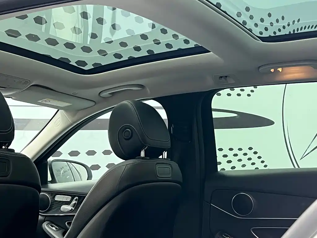 Mercedes-Benz C-Class 2019 — фото 12