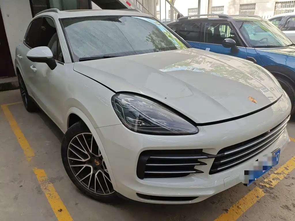 Porsche Cayenne 2019 — фото 11