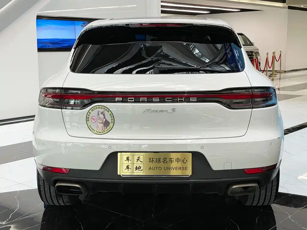 Porsche Macan 2018 — фото 18