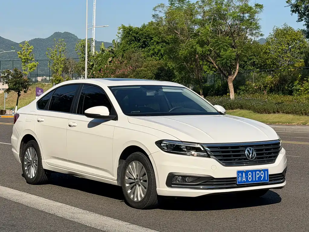 Volkswagen Lavida 2018 — фото 1