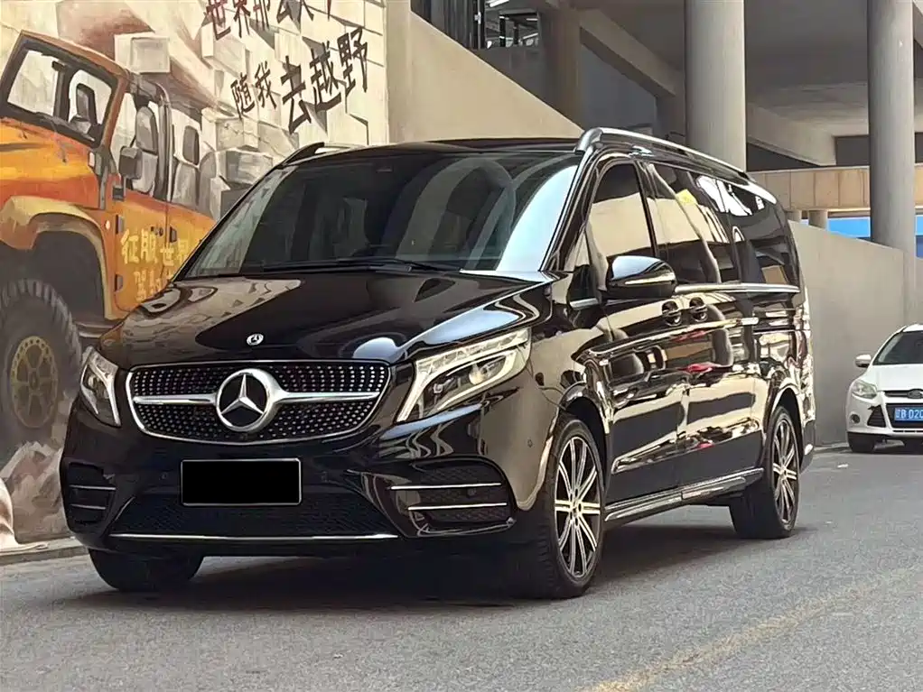 Mercedes-Benz V-Class 2021 — фото 1