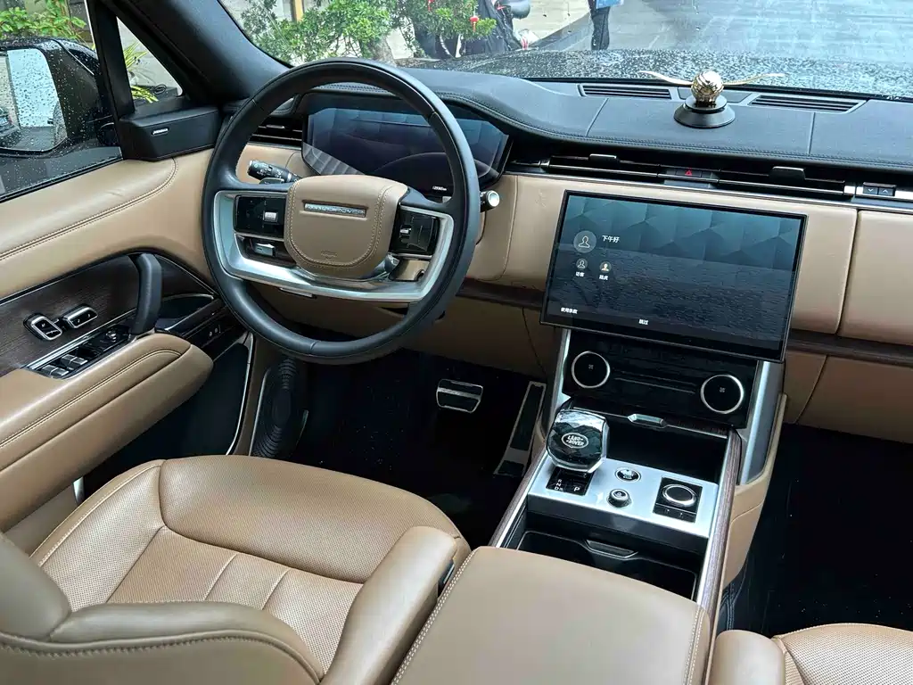Land Rover Range Rover 2023 — фото 13