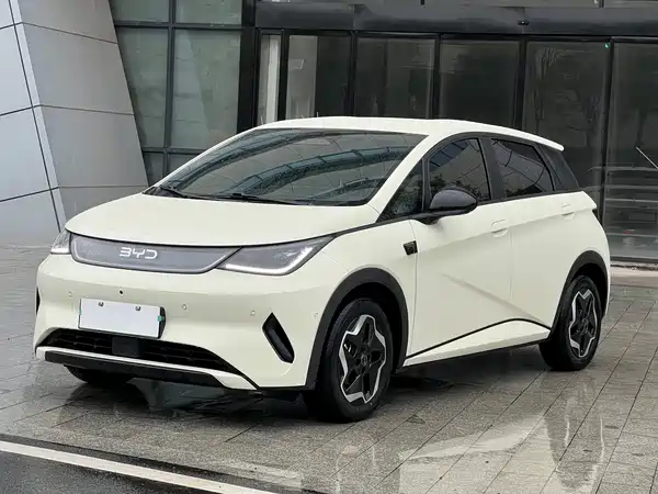 BYD Dolphin 2025