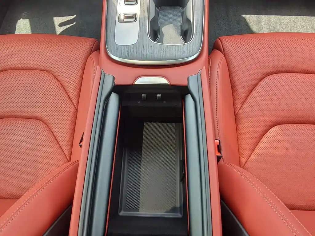 Xiaomi SU7 2025 — фото 16