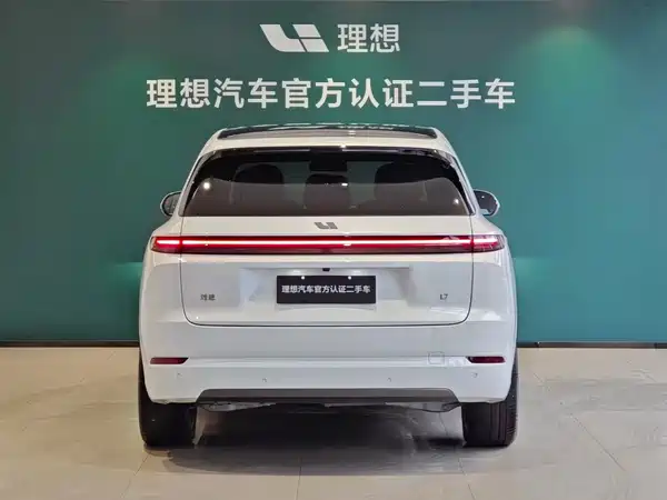 Li Auto L7 2025