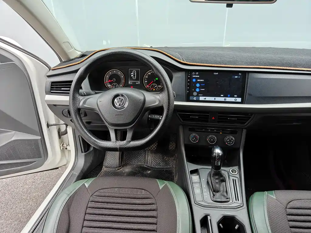 Volkswagen Lavida 2018 — фото 6