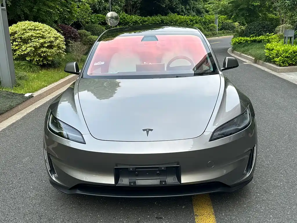 Tesla Model 3 2024 — фото 2