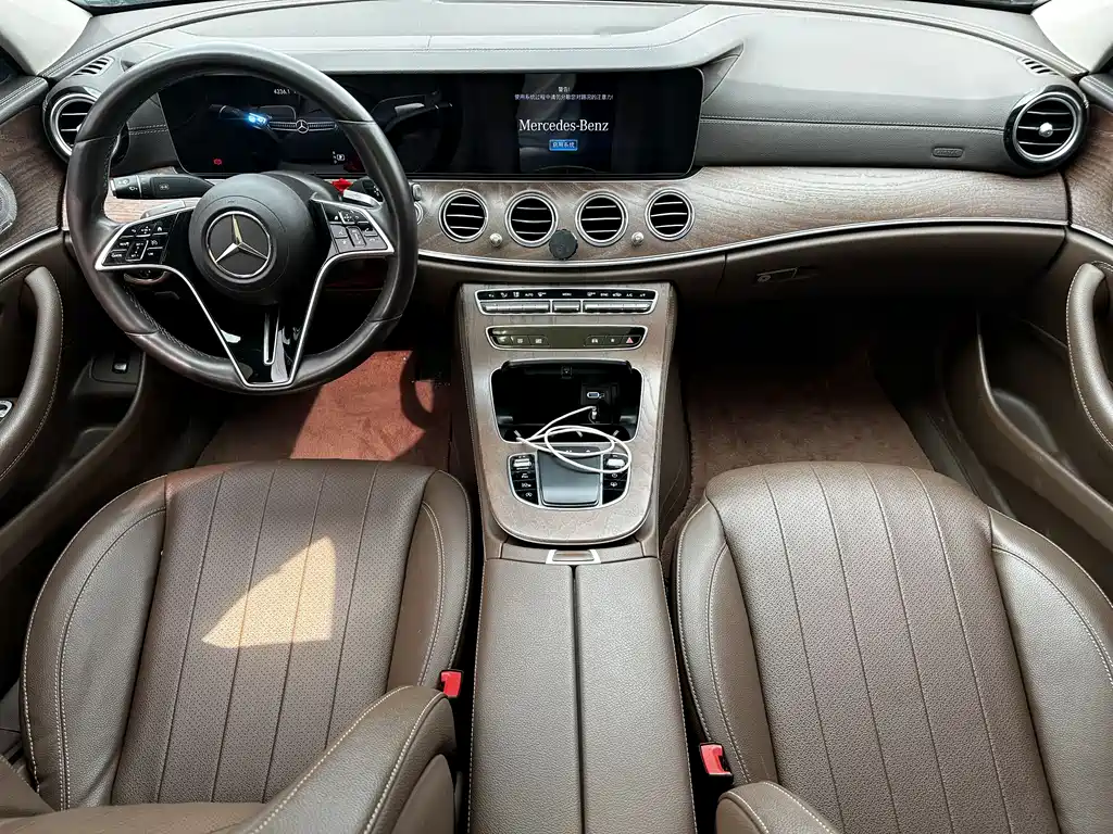 Mercedes-Benz E-Class 2023 — фото 8