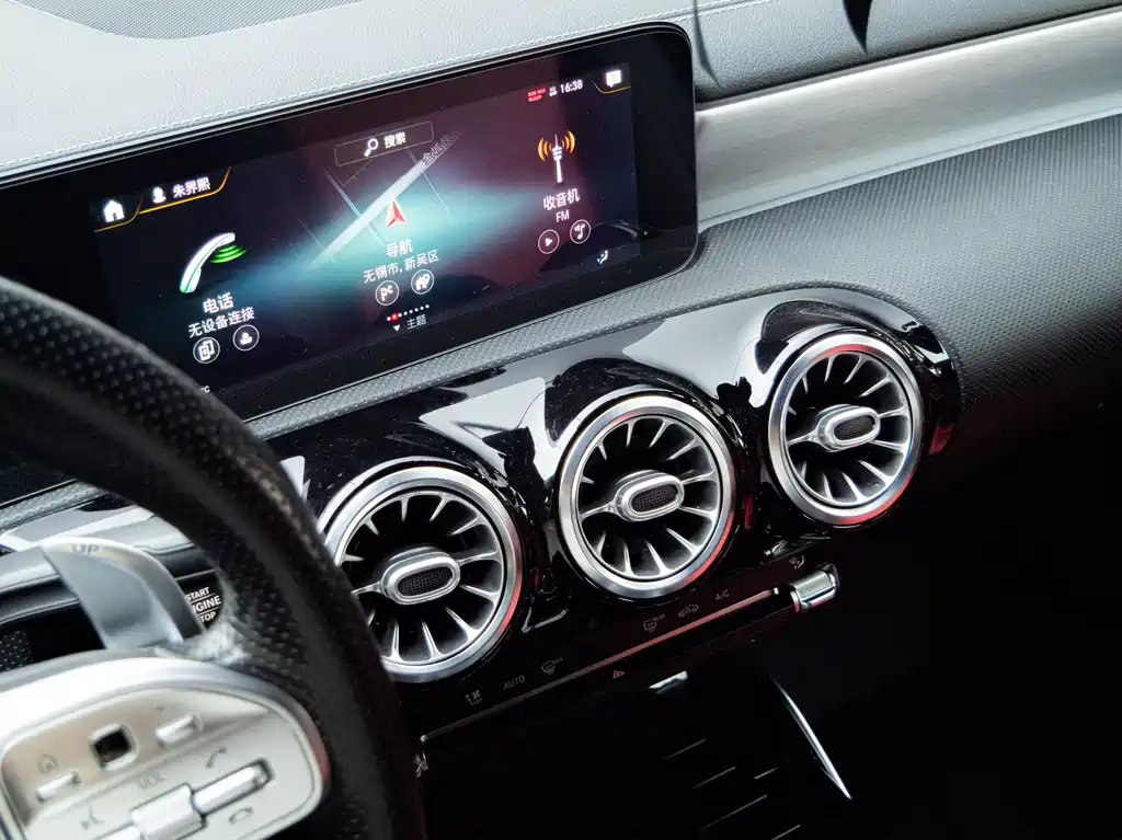 Mercedes-Benz A-Class AMG 2021 — фото 25