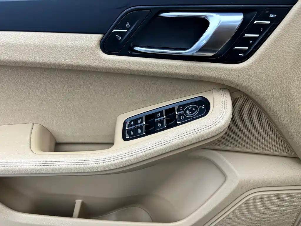 Porsche Macan 2015 — фото 3