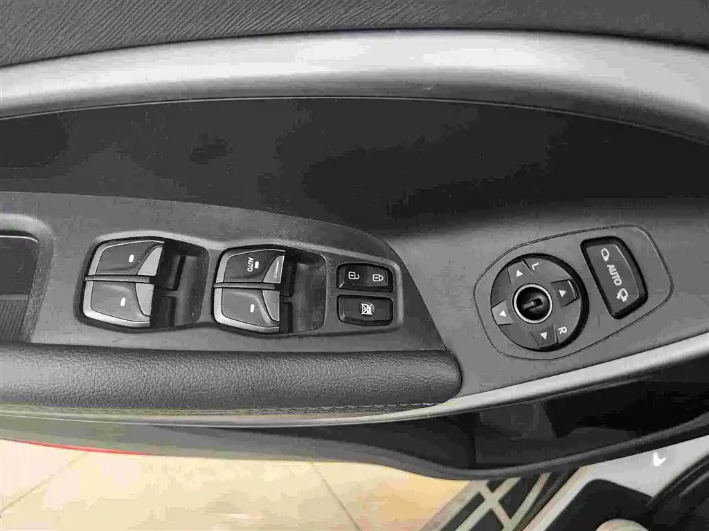 Hyundai Santa Fe 2015 — фото 21