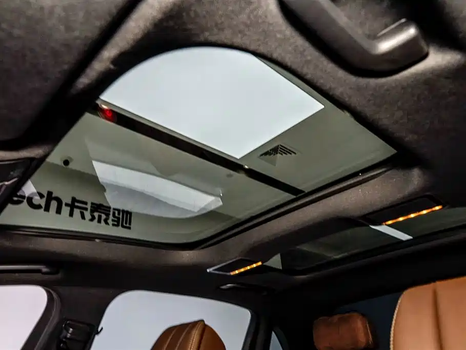 Mercedes-Benz E-Class 2023 — фото 17