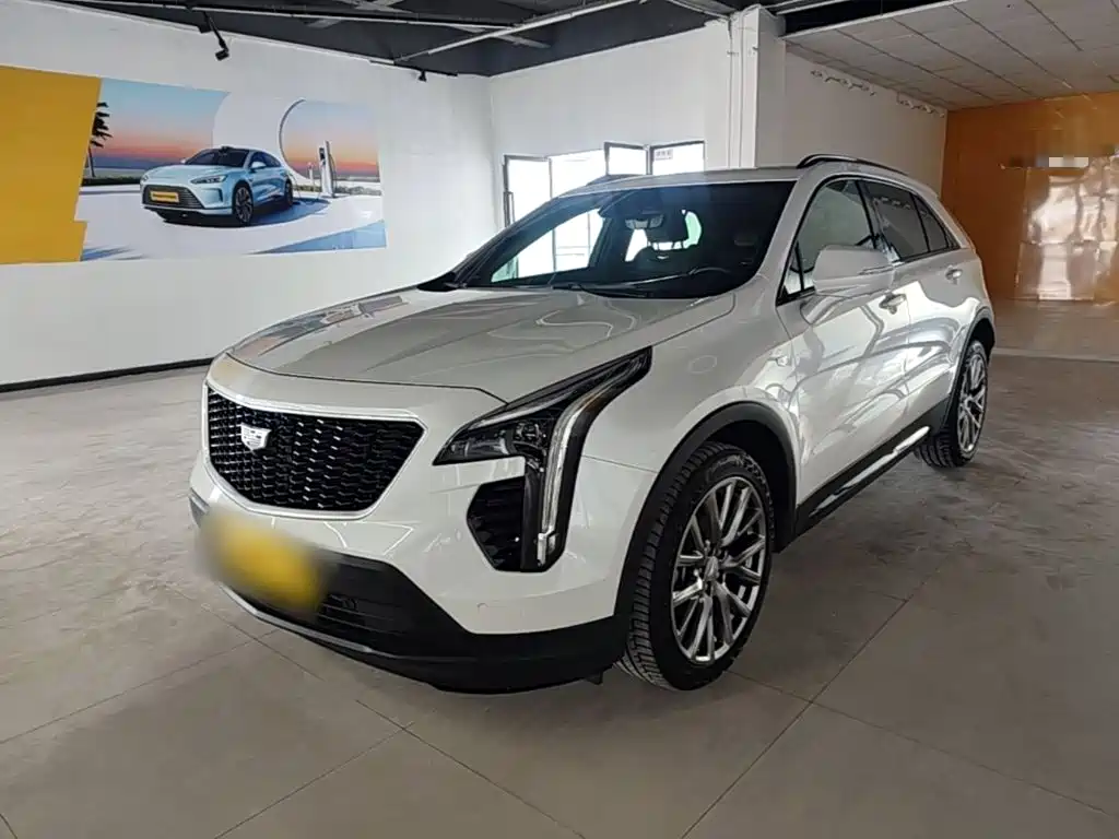 Cadillac XT4 2023 — фото 2