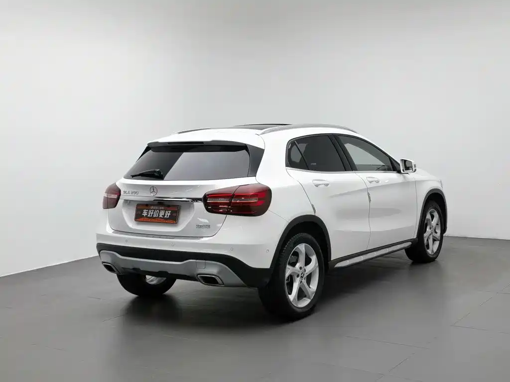 Mercedes-Benz GLA 2018 — фото 2