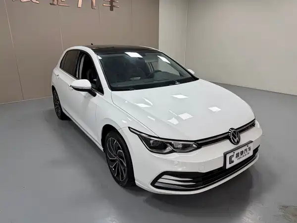 Volkswagen Golf 2021