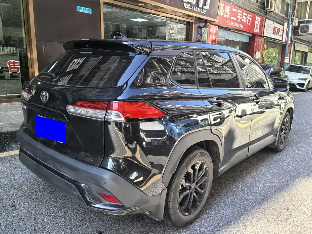 Toyota Frontlander 2024