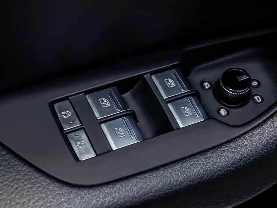 Audi A6L 2023 — фото 12