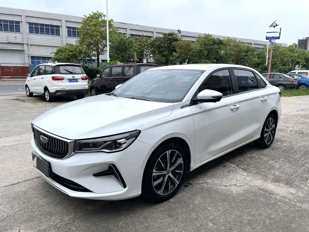 Geely Emgrand 2023