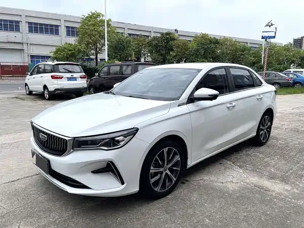 Geely Emgrand 2023
