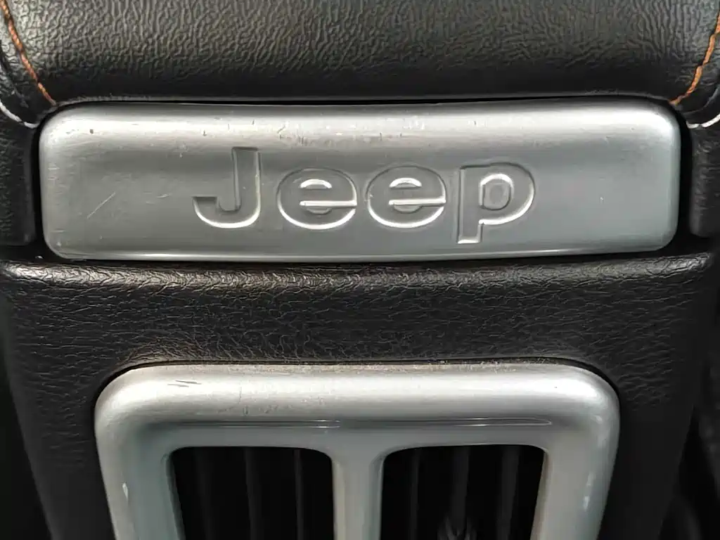 Jeep Compass 2017 — фото 17