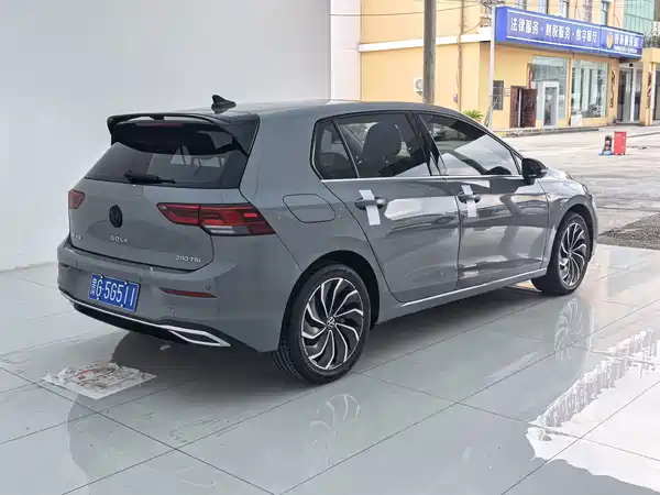 Volkswagen Golf 2022