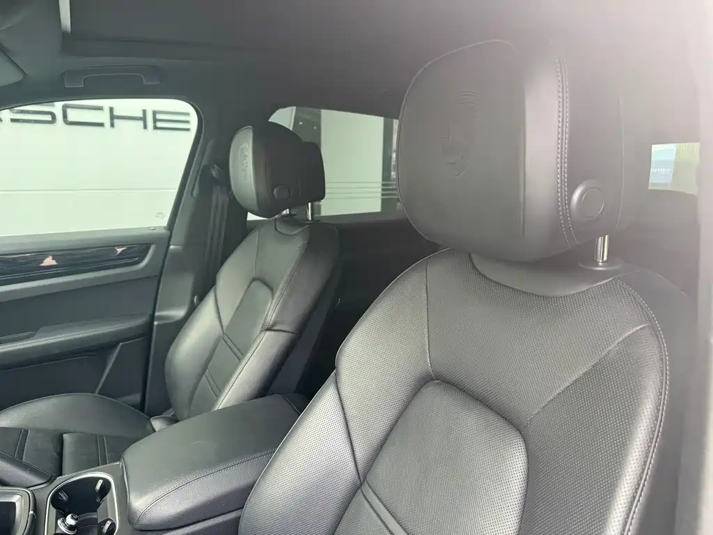 Porsche Cayenne 2021 — фото 10