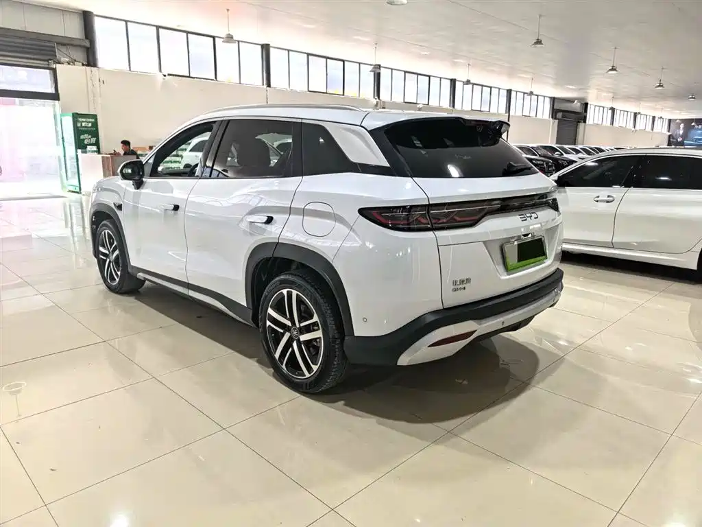 BYD L DM-i 2025 — фото 5