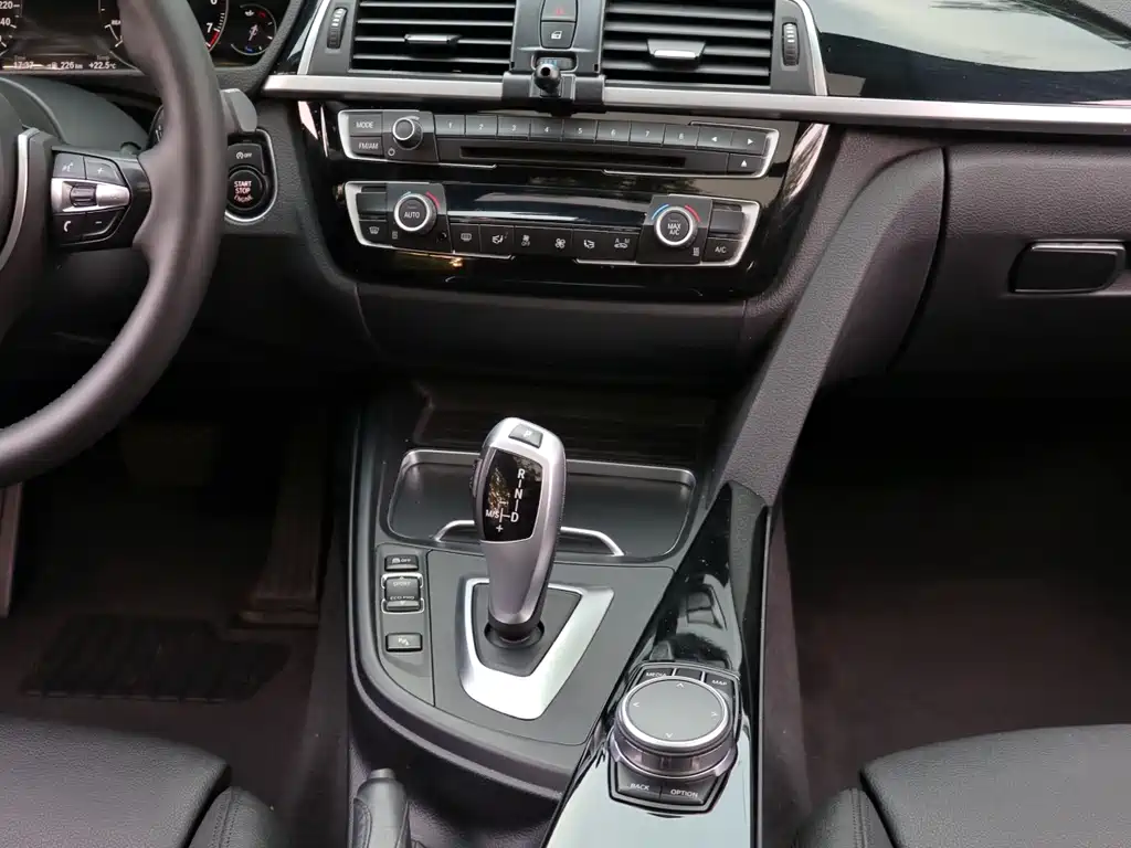 BMW 3 Series GT 2021 — фото 15