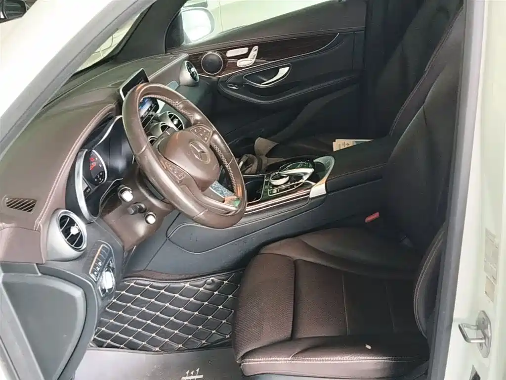 Mercedes-Benz GLC 2019 — фото 15
