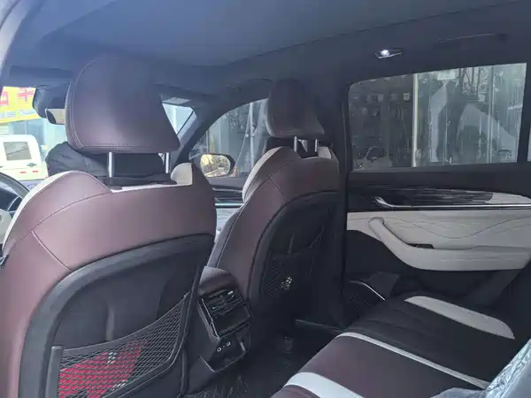 Geely Xingyue L 2023