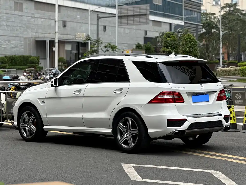 Mercedes-Benz M-Class AMG 2015 — фото 18