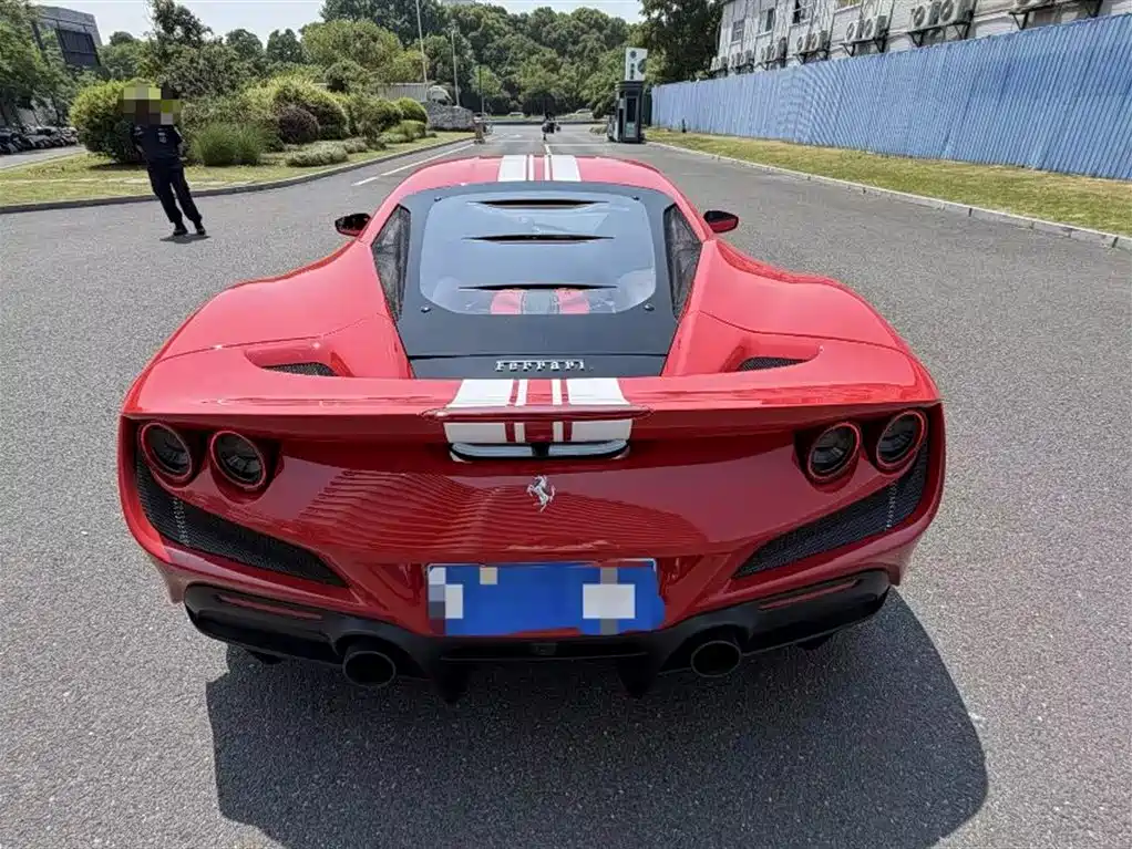 Ferrari F8 2022 — фото 5