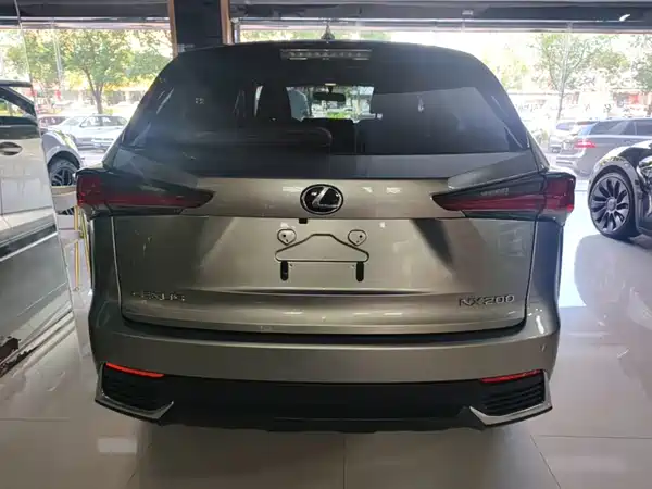 Lexus NX 2018
