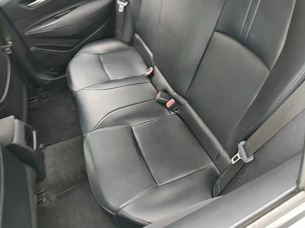 Toyota Corolla 2023 — фото 17