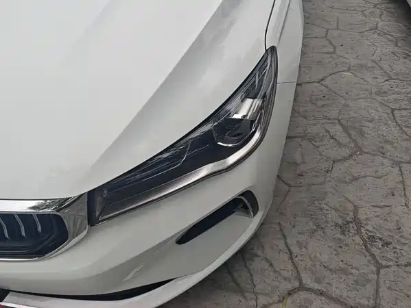 Geely Emgrand 2024