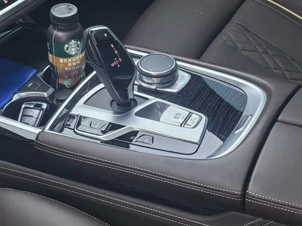 BMW 7 Series 2021 — фото 11