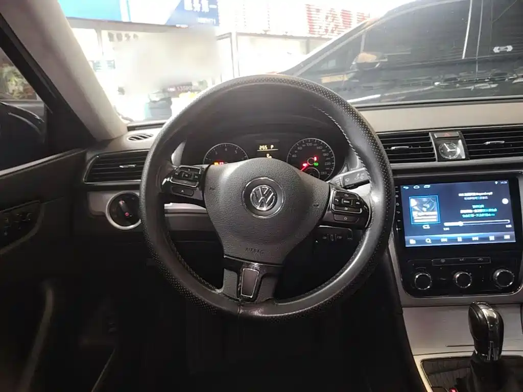 Volkswagen Passat 2016 — фото 11