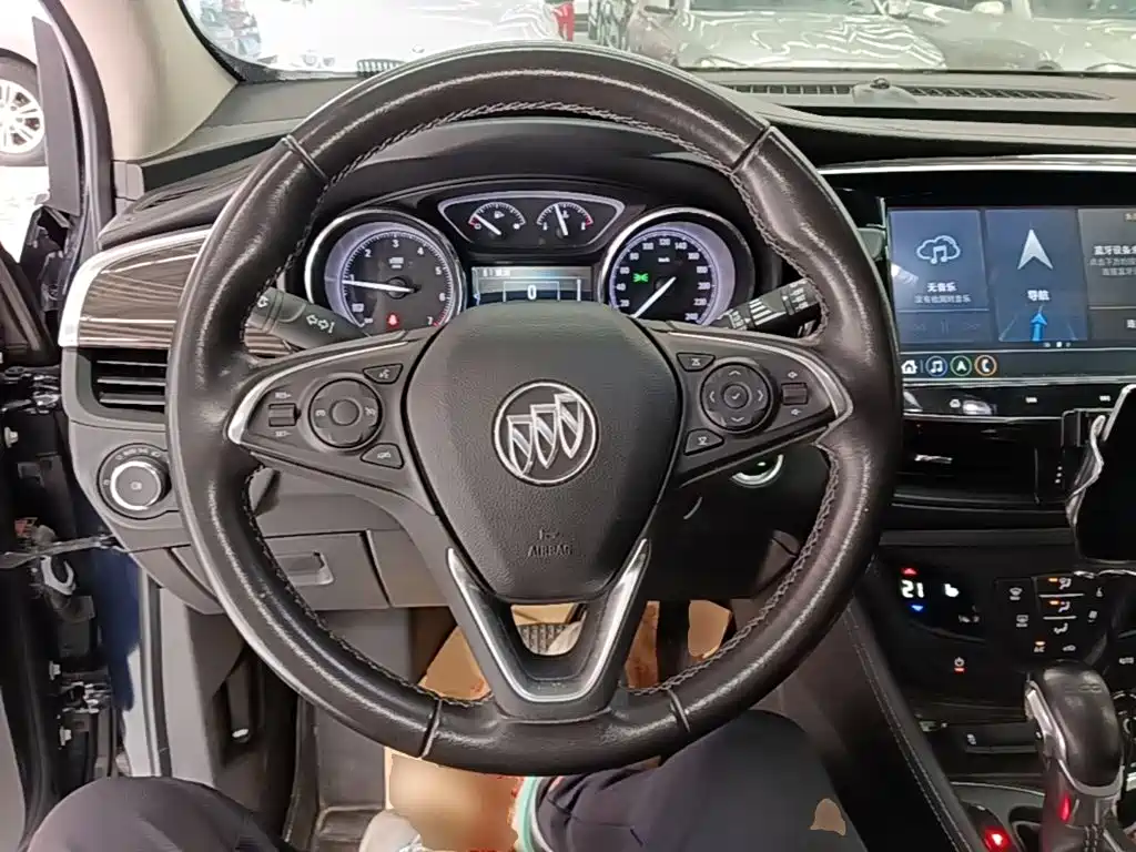 Buick Envision Plus 2020 — фото 11