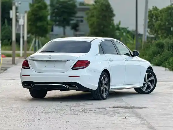 Mercedes-Benz E-Class 2017
