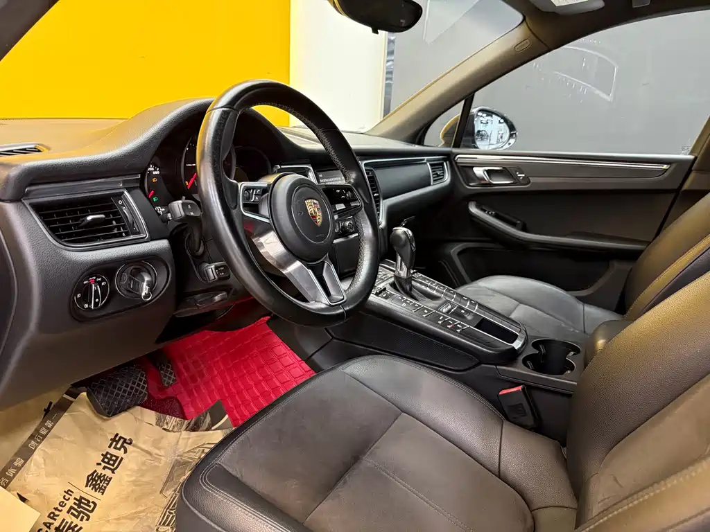 Porsche Macan 2015 — фото 9