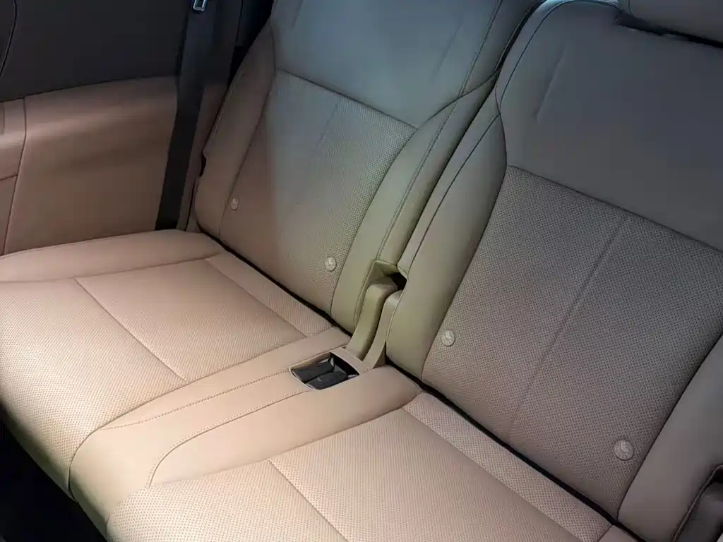 Li Auto i8 2025 — фото 10